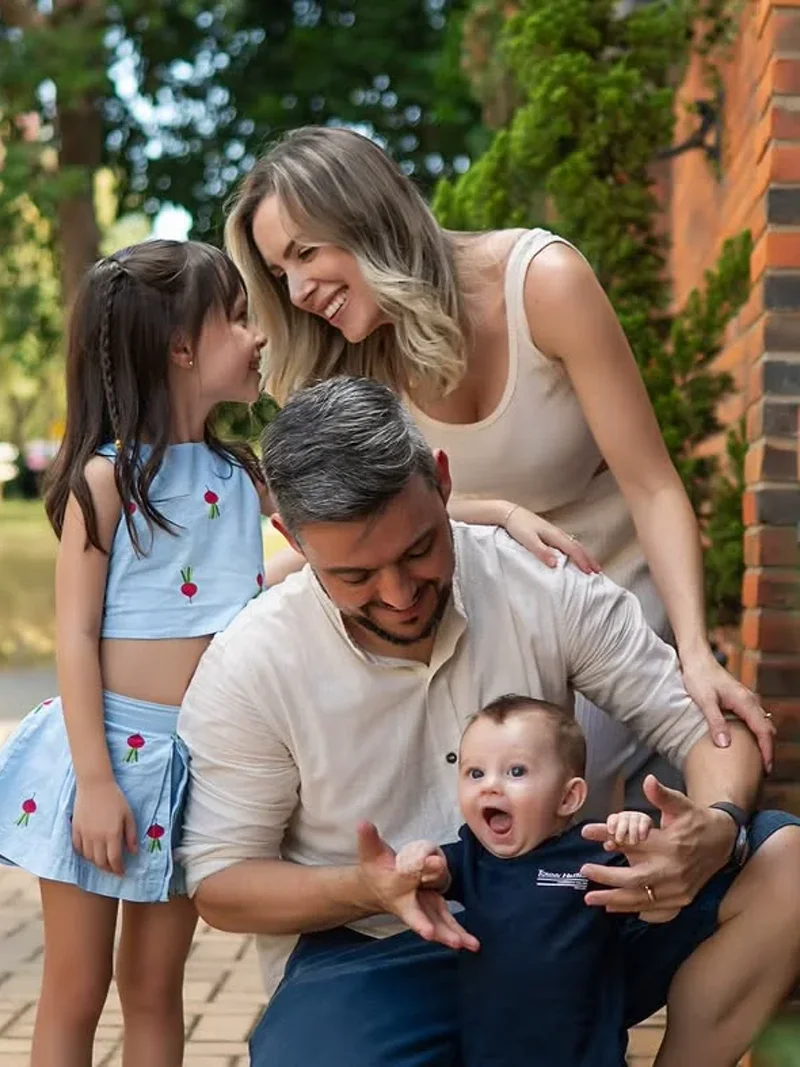 Samara e Rodrigo no estúdio de fotografia